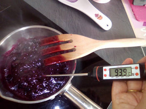 Recipe of blueberry jam using our kitchen thermometer