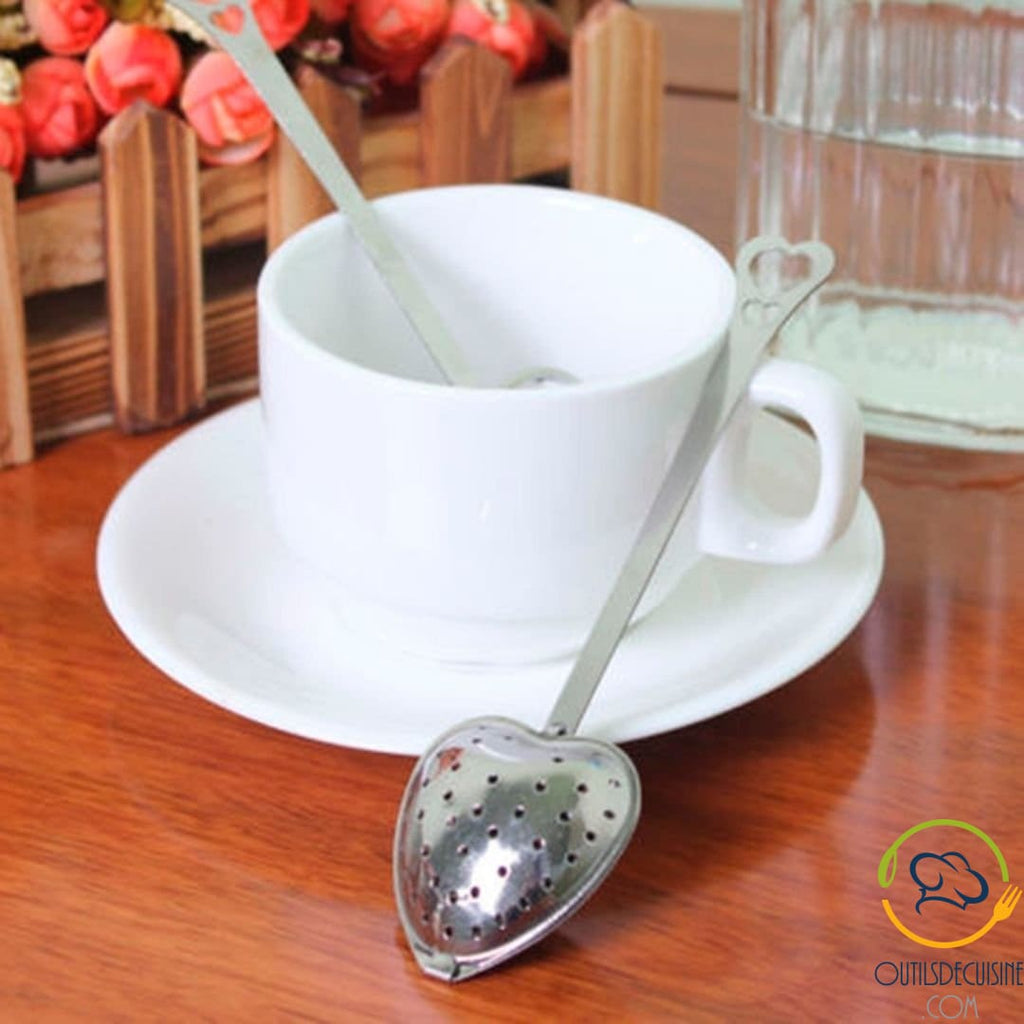 Filtrez la cuillère de forme de coeur d'infuseur de thé, nouveauté de boule  de tamis d'acier inoxydable