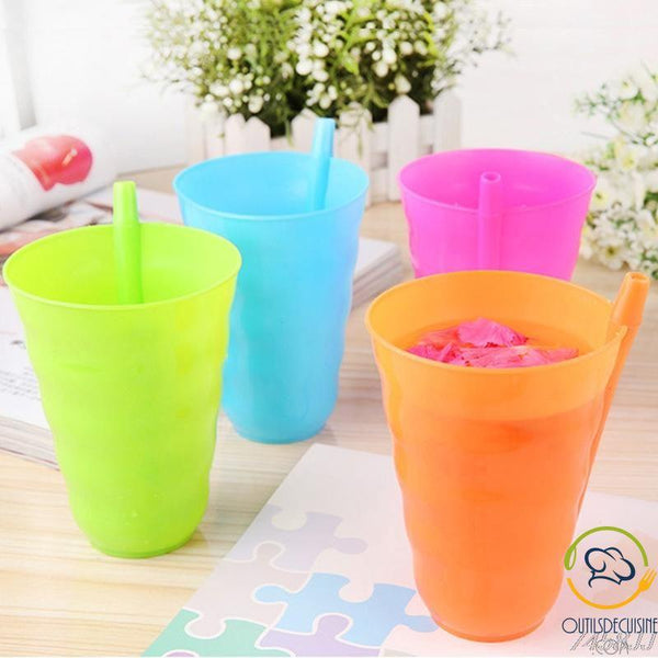 Multicolored Plastic Tumbler With Integrated Straw For Children