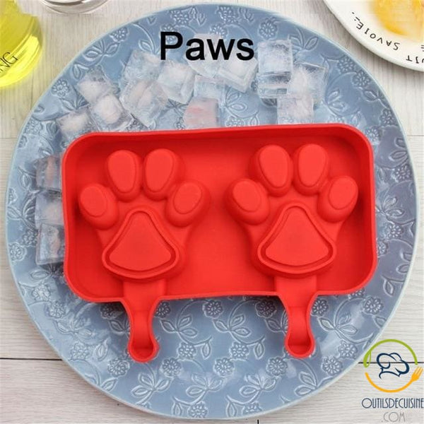 Silicone Ice Mold With 20 Paw Sticks